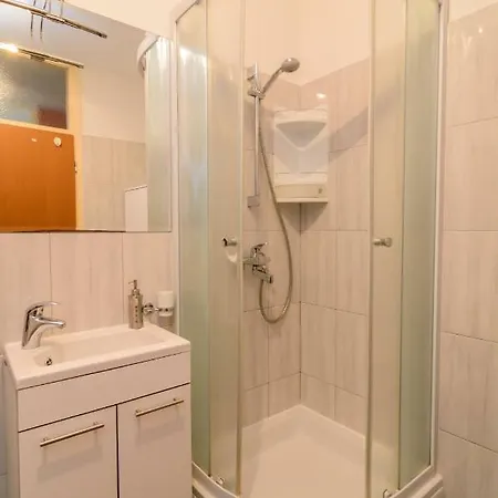 Apartman *